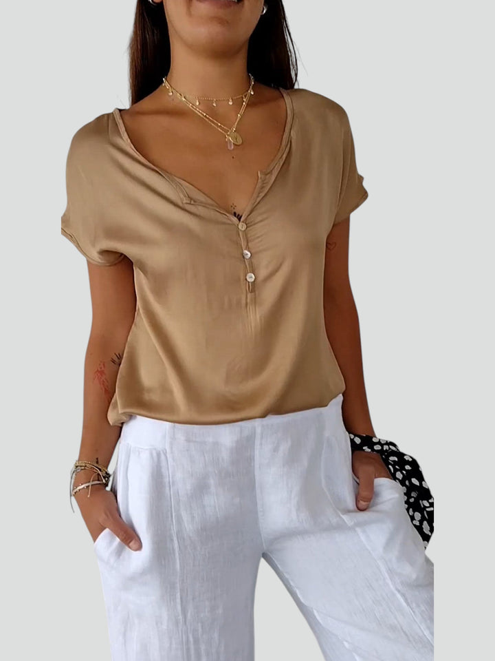 Marisa™ | T-shirt con scollo a V in eleganza casual